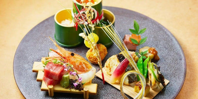 [10/1～12/11] Autumn Foliage Course | A Luxurious Full Course Featuring Seasonal Fish, Carefully Selected Beef Loin, and Kettle-Cooked Rice with Autumn Salmon and Ikura