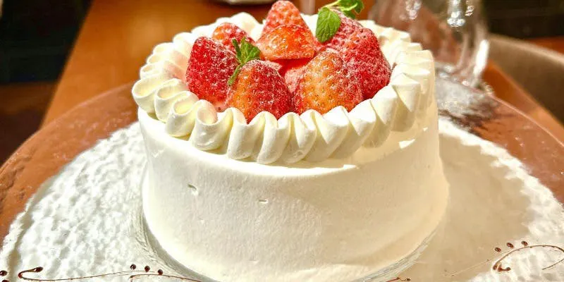 【週末及假日限定:附乾杯酒、花束及蛋糕】慶祝及週年紀念法式套餐全7道菜