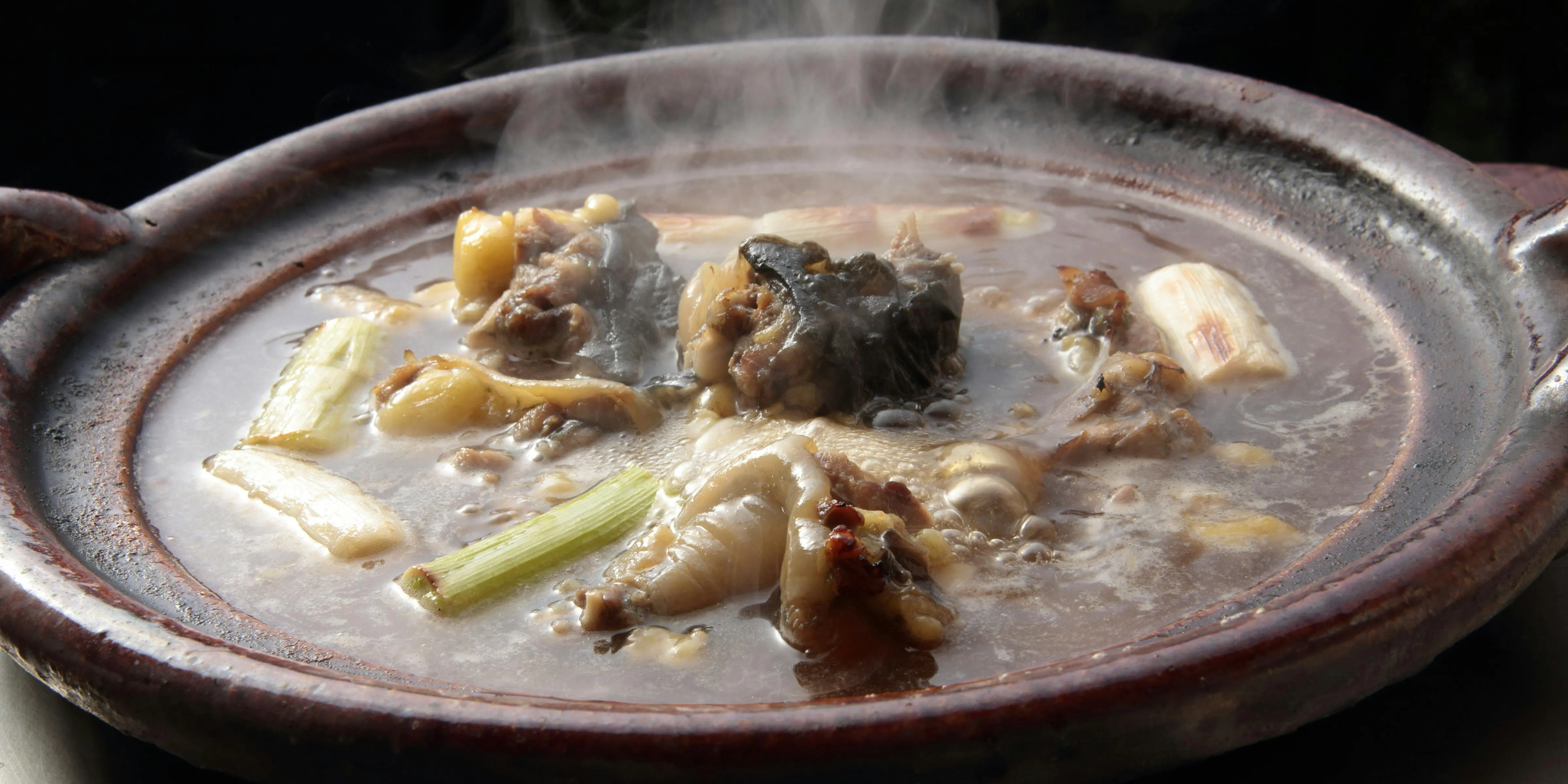 [Special Turtle Course] Enjoy all seven dishes featuring the "Turtle Hot Pot" and the buzzworthy "Pon Kishi," famous for its association with shogi players' meals.
