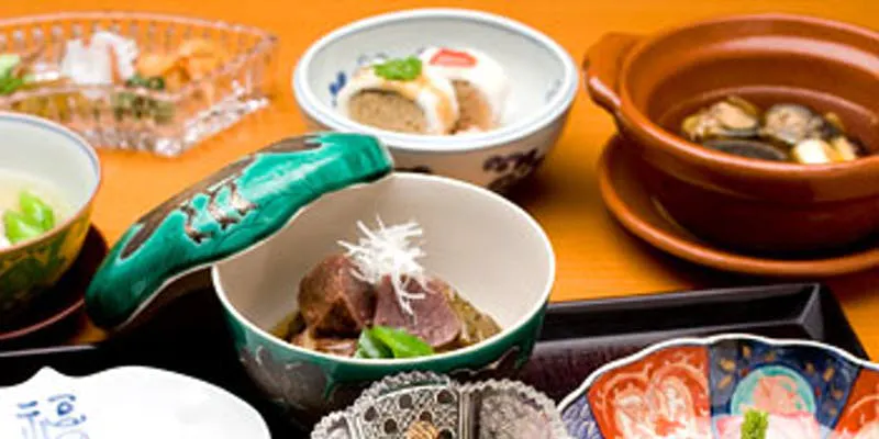 【八坂套餐】時令生魚片,京都丹波雞鹽烤,季節蒸菜等