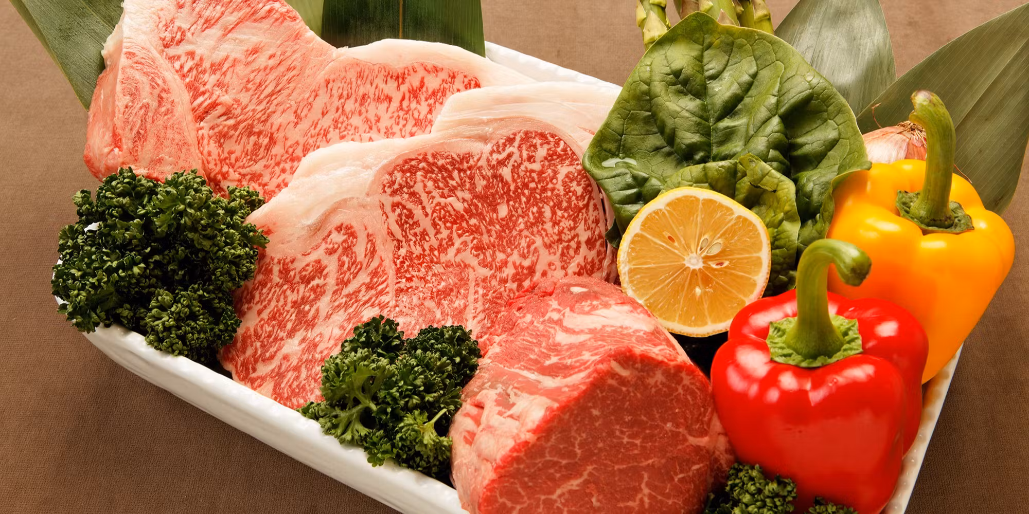 [Seasonal Course] A comparative tasting of specially selected Japanese black wagyu sirloin and tenderloin, sea urchin, foie gras, and 9 other dishes.