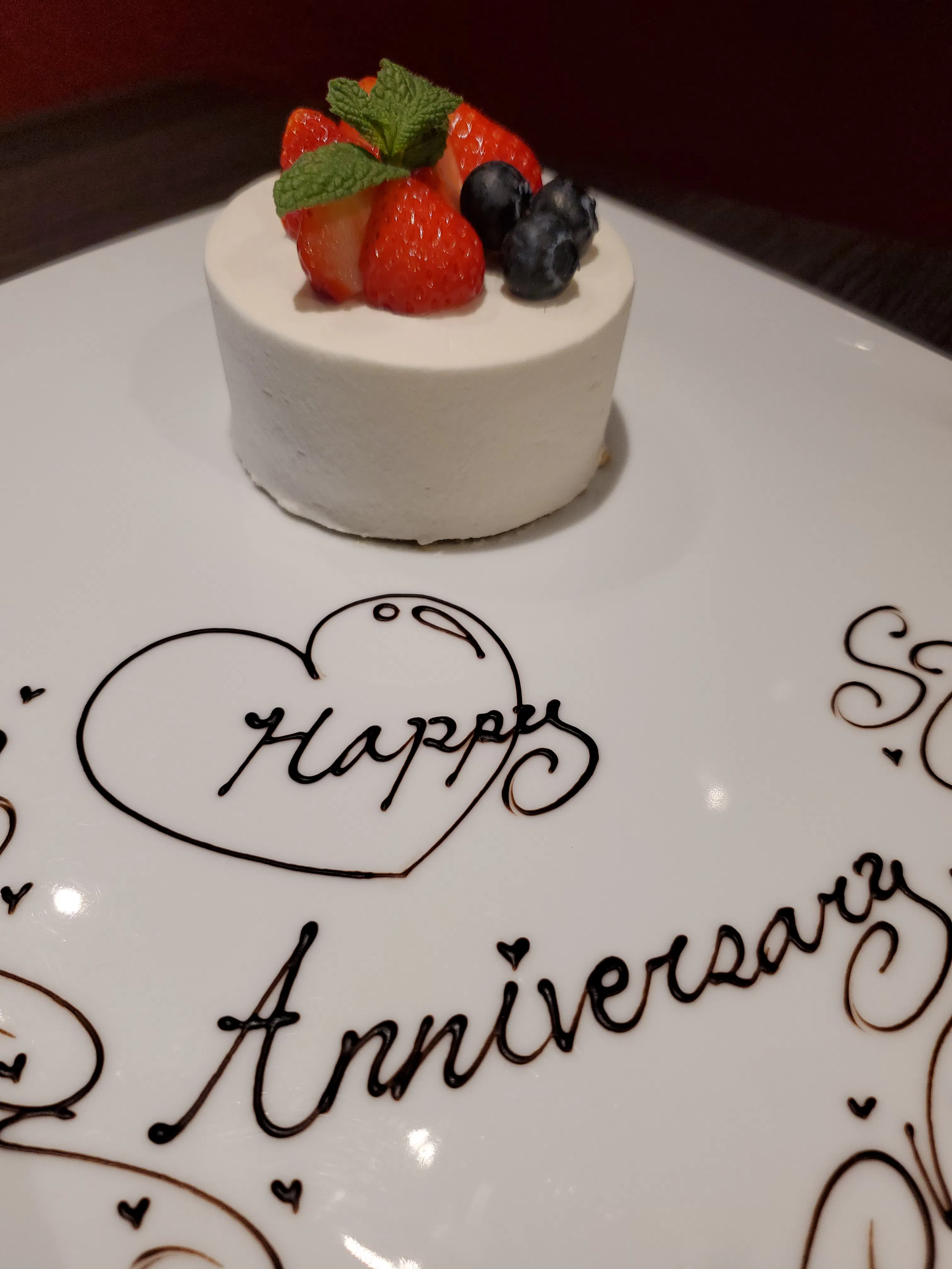 【Anniversary Dîner】 선택할 수 있는 고기 요리 메인 디쉬, 홀 케이크 포함 전 5품