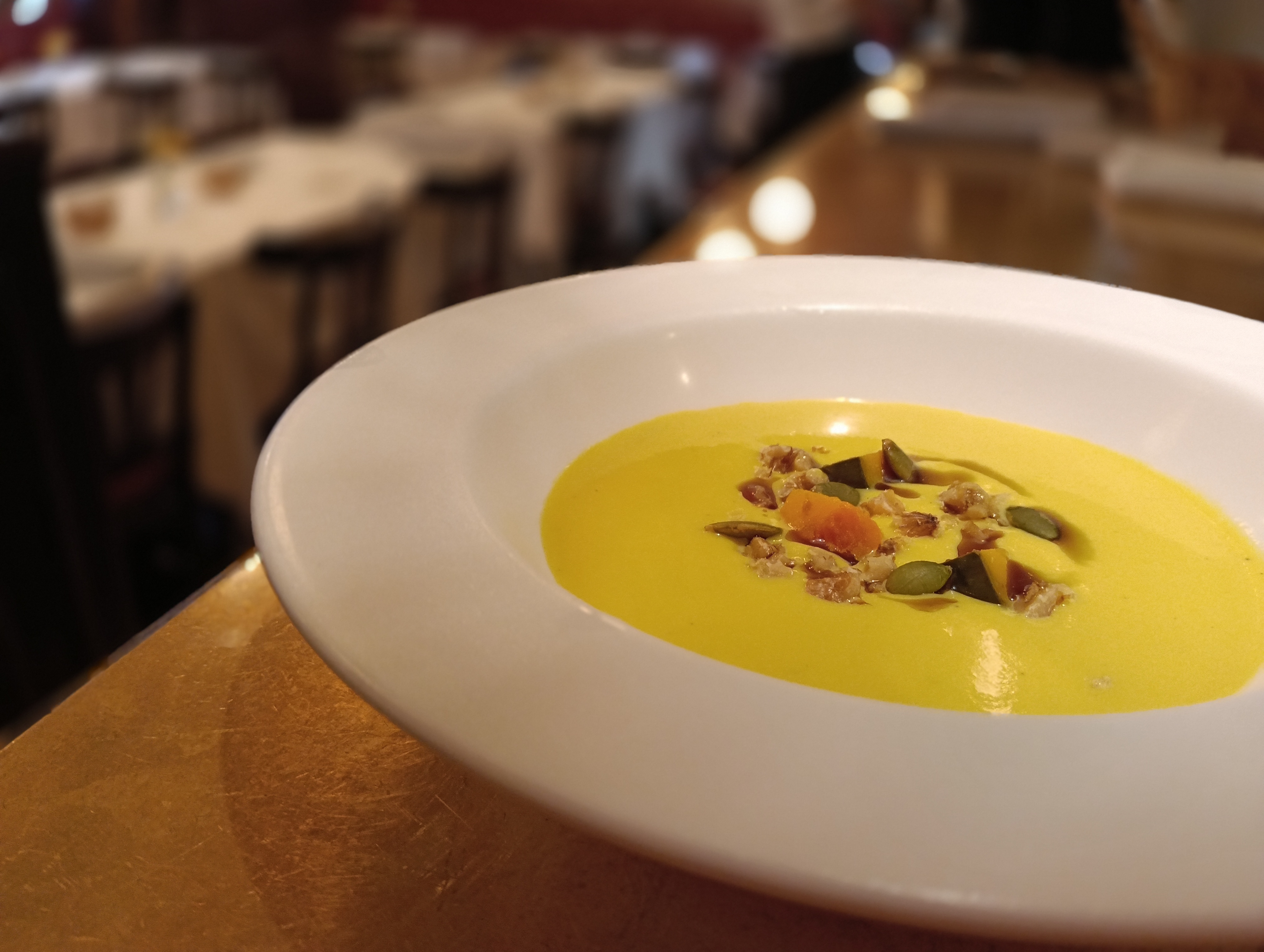 [Monday to Thursday Exclusive] Includes a Toasting Drink / 6 Courses: Two Appetizers, Pie-Wrapped Dish, Main Course, Dessert, and Café