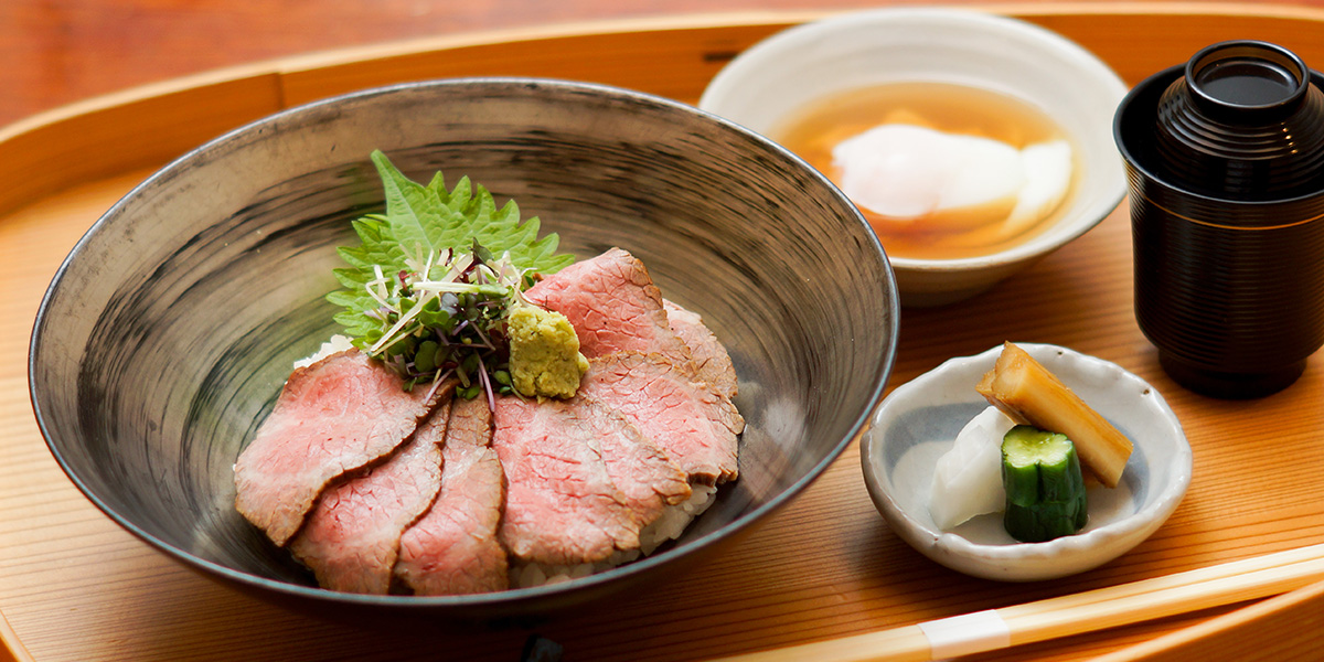 【午餐・夏季限定】国产和牛烤牛肉・腌菜・红味噌汤