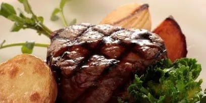特選黒毛和牛ステーキランチ【Steak Lunch】全4品