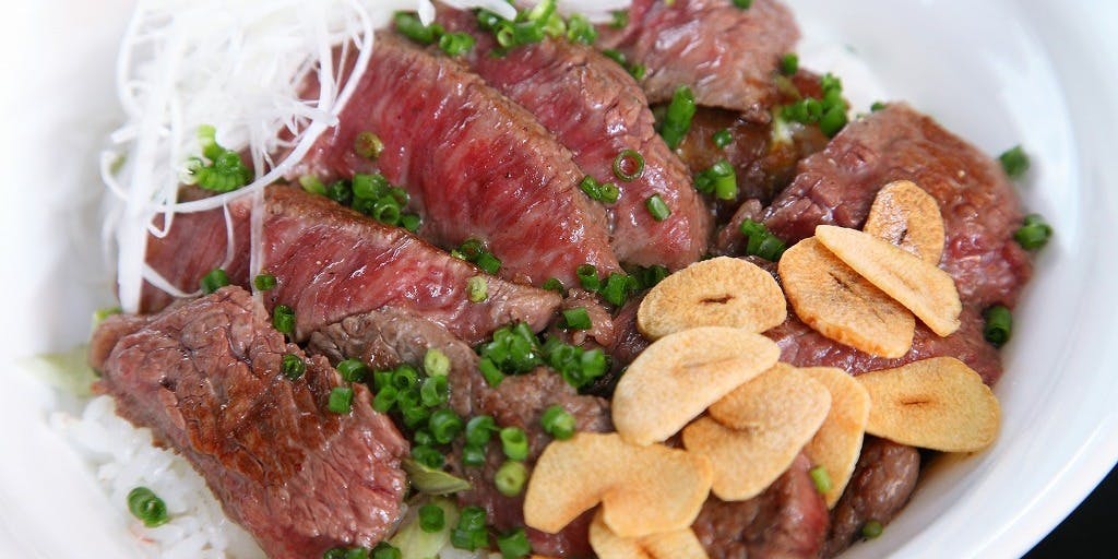 Mikura Specialty: Lunch-Only Special Steak Bowl (100g Domestic Beef Steak)