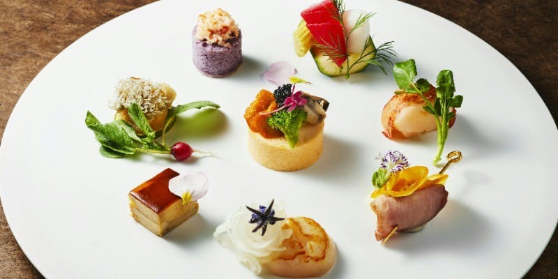 【土日祝】Dinner A　厳選国産牛サーロインローストビーフなど贅を尽くすスペシャリテコース