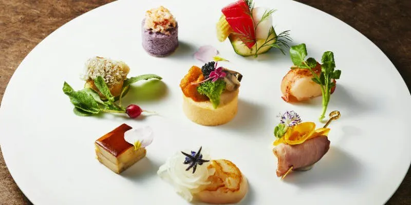 【土日祝】Dinner A 厳選国産牛サーロインローストビーフなど贅を尽くすスペシャリテコース