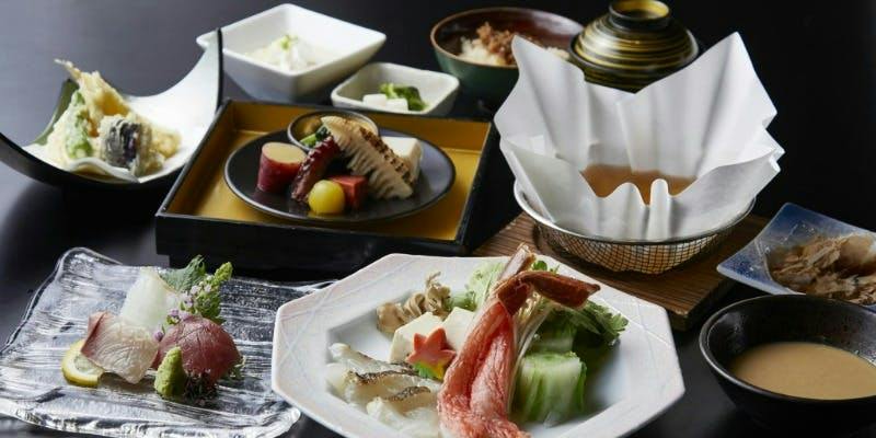 【彩雲小懐石】本ズワイ蟹と鯛のしゃぶしゃぶ、造り、天婦羅盛、甘味全6品