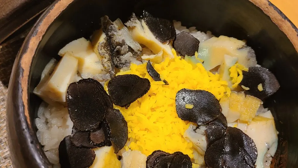 [Lunch Course Featuring Abalone Truffle Rice and Seared A5 Japanese Black Beef] A Luxurious 8-Course Meal Including Abalone Truffle Rice and Seared A5 Japanese Black Beef