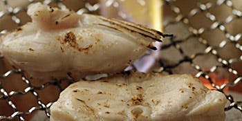 【夏季限定鳎炭烤套餐】包括鳎鱼刺身，炸鸡，杂烩等7道菜品。