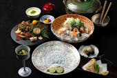 [Fuku Full Course ・ Shizuka] Includes thin-sliced pufferfish, hot pot, fried chicken, mixed rice dish, and 7 more items.の画像