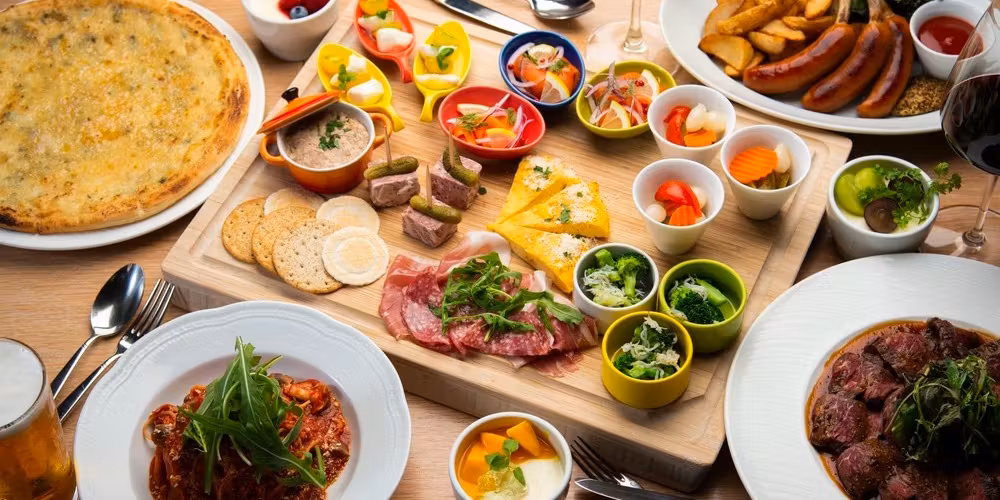 【STANDARD PLAN】 All-you-can-drink for 120 minutes included. Perfect for summer parties! 8 dishes served on large plates.