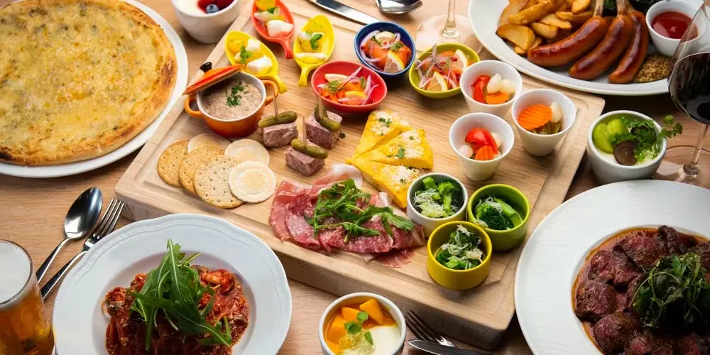 【STANDARD PLAN】 All-you-can-drink for 120 minutes included. Perfect for summer parties! 8 dishes served on large plates.