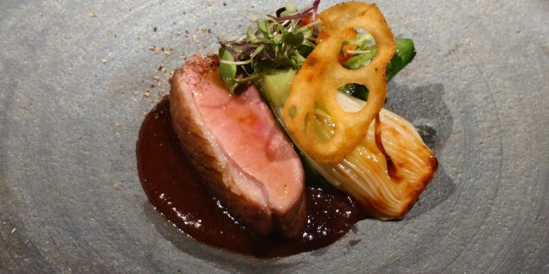 Signature Course — Chef’s Recommendations, Charcoal-Grilled Specialties, and a Full Course to Enjoy a Variety of Seasonal Dishes in Small Portions