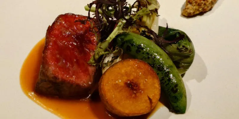 Basic「Basic」– A standard mid-range course with a well-balanced selection of charcoal-grilled meats, appetizers, a finishing dish, and dessert –