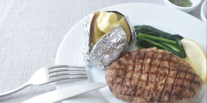 【暢飲3小時】肉感十足的多汁自製炭烤漢堡排＋其他可從14種中選擇的義大利麵套餐