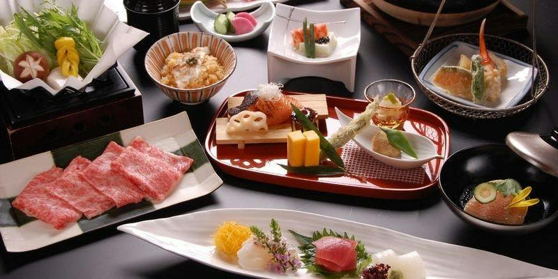 【輝コース】先付、吸物、造り、凌ぎ、焼き八寸、鍋、水菓子など