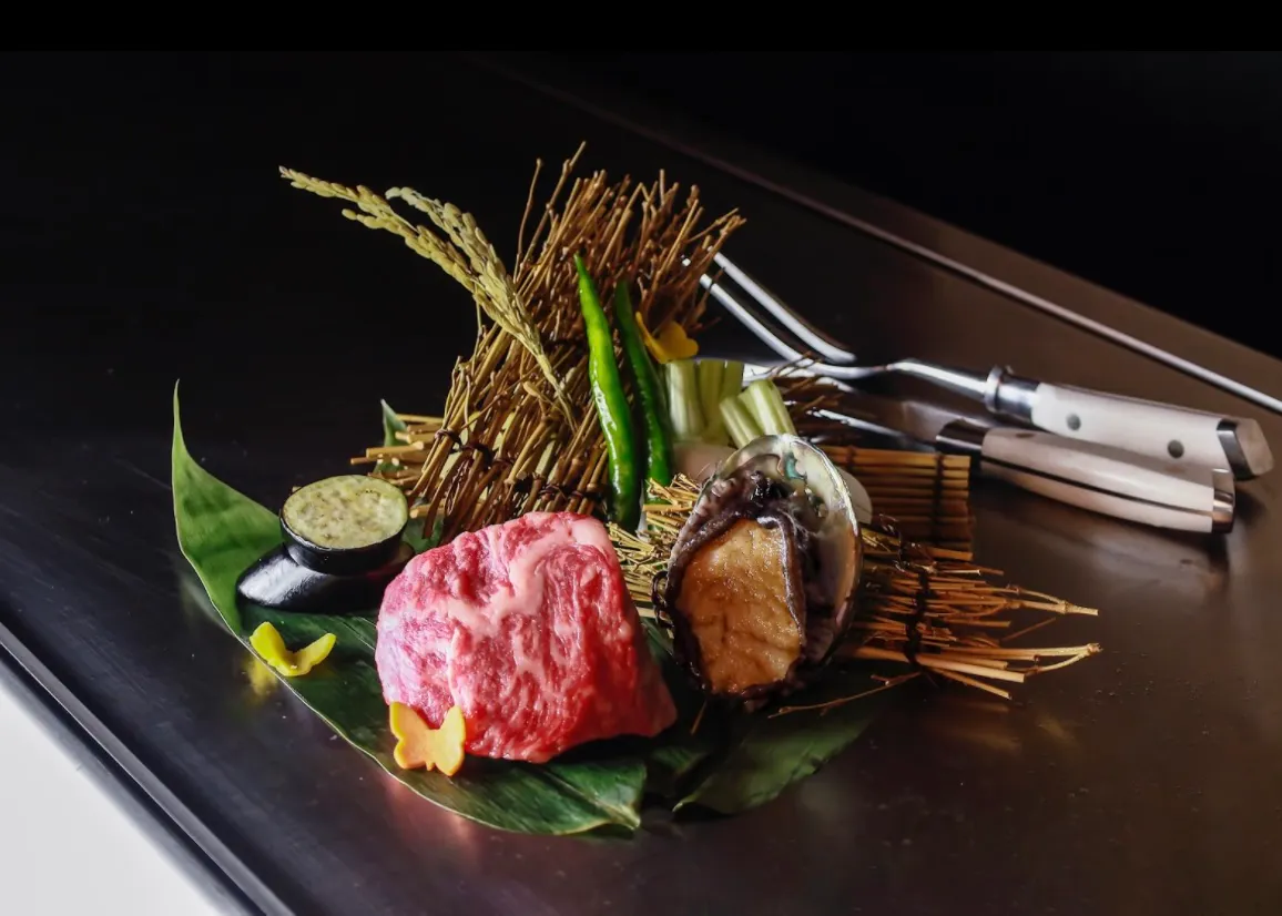 [December 23–25 Only] 2026 Christmas Dinner, 8 Courses, ¥22,000