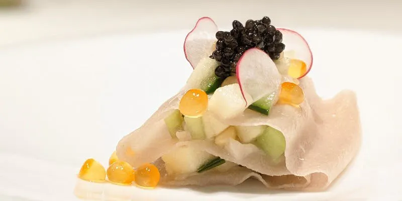 【Rossi】前菜3皿、パスタ、Wメイン グレードアップ食材で楽しむ贅沢な7皿