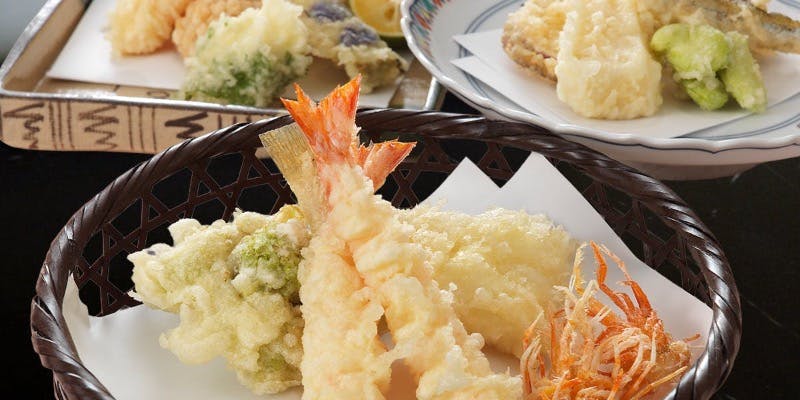 【天ぷら　鶴】엄선한 식재료를 천천히 음미하는 덴푸라 코스