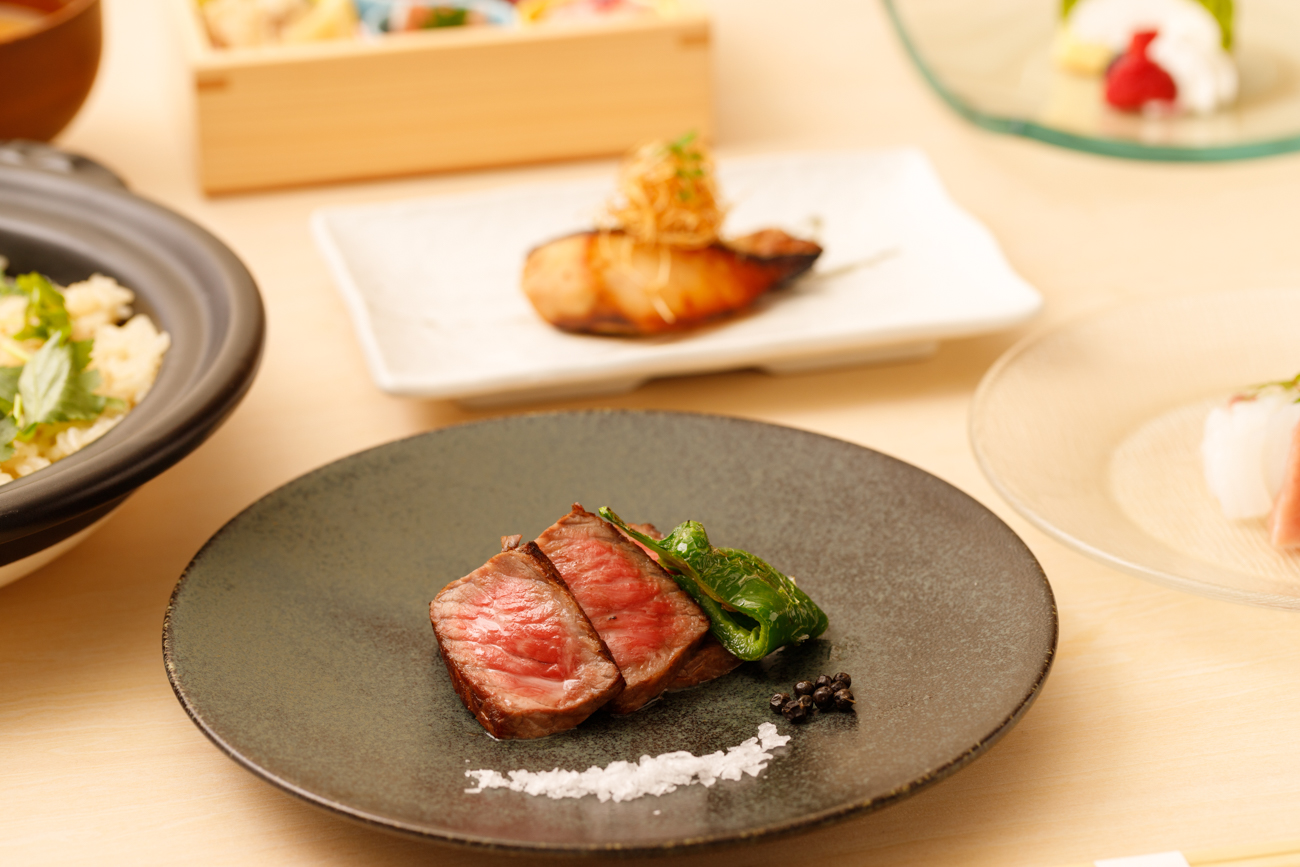 [For Business Dinners and Entertaining] “Gei” Course: Duck Cutlet, Seared Wagyu, and More — 8 Dishes