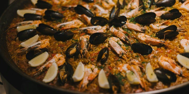 [November 12 Only] Large Paella Pot Lunch Course, 8 Dishes
