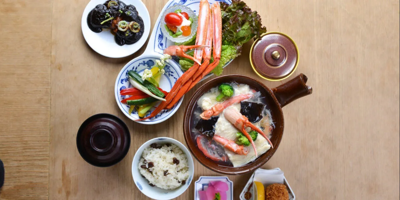 ランチ限定【蟹づくし御膳】紅ずわい蟹とゆばの鍋、蟹の釜飯など 全7品