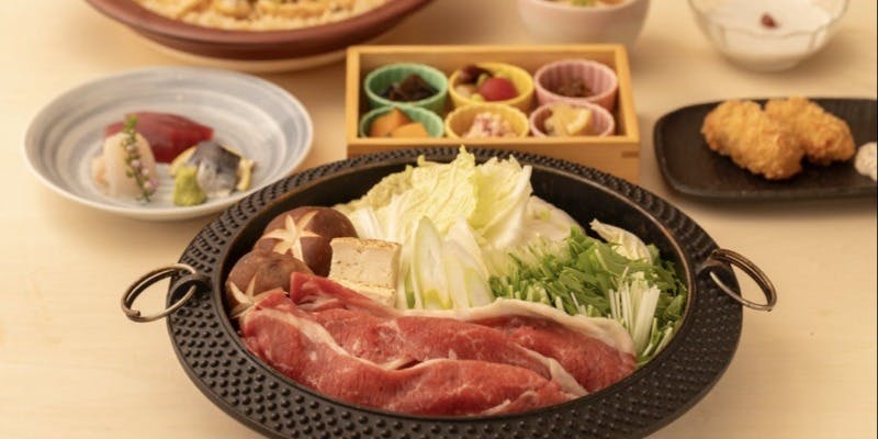 Kuroge Wagyu Beef Hot Pot and Carefully Selected Menu — 7 Dishes in Total