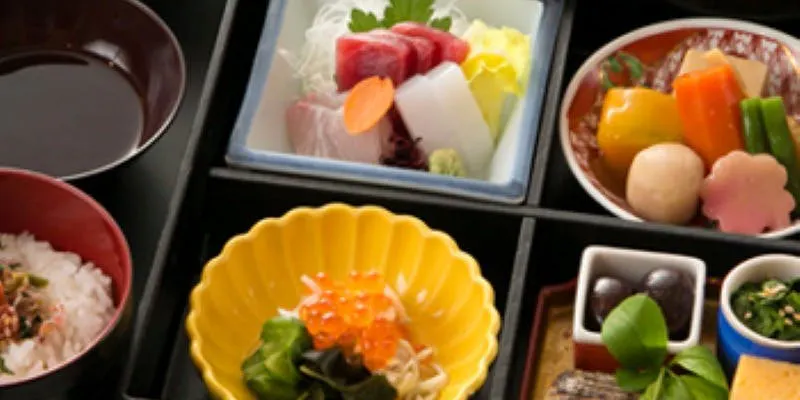 Lunch Special: [Shokado Shizuka Zen] Seasonal Appetizers, Simmered Dishes, Sashimi, Tempura