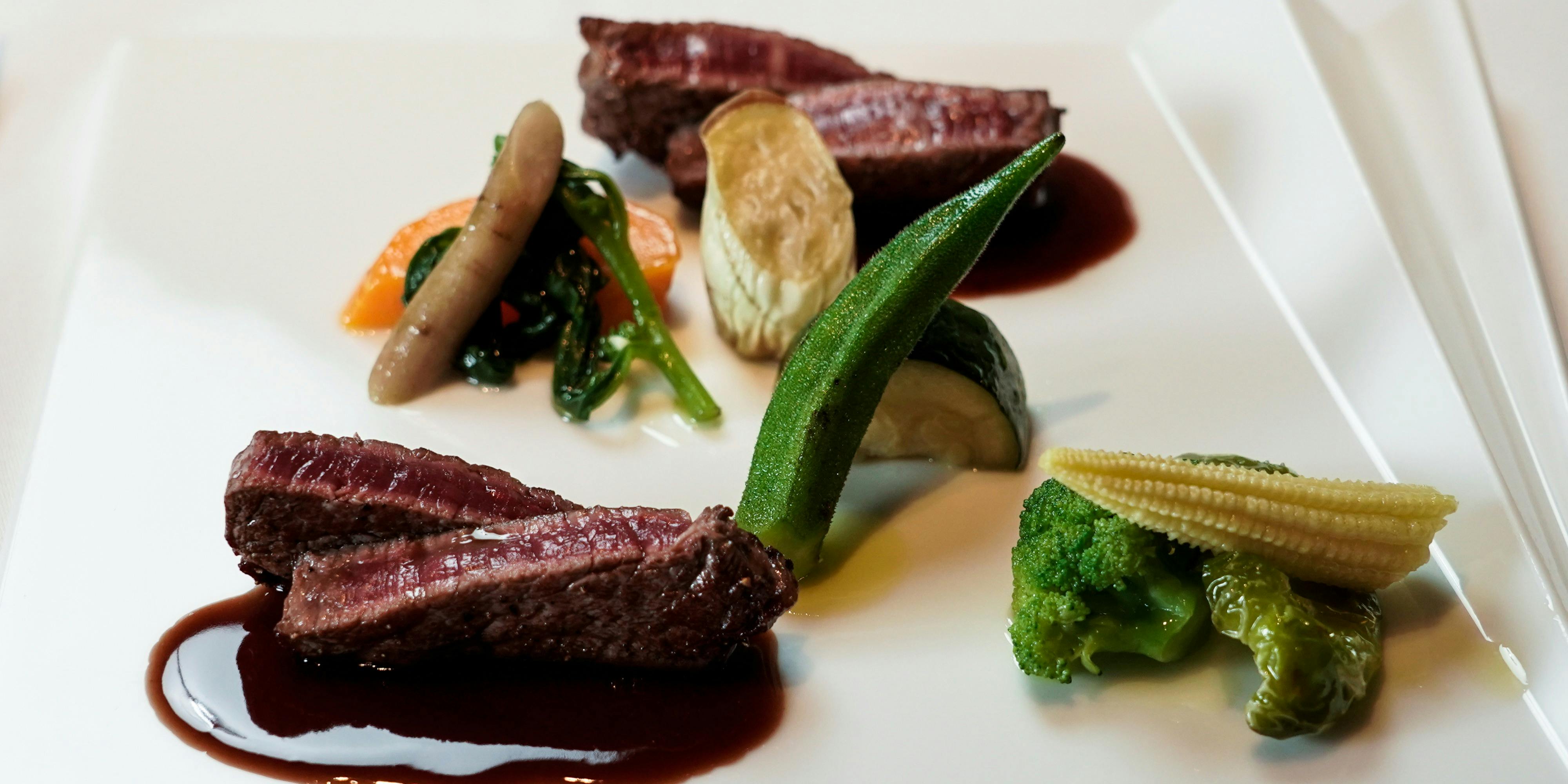 "Menu Speciality" Luxurious dinner course recommended for anniversaries, with a total of 7 dishes.