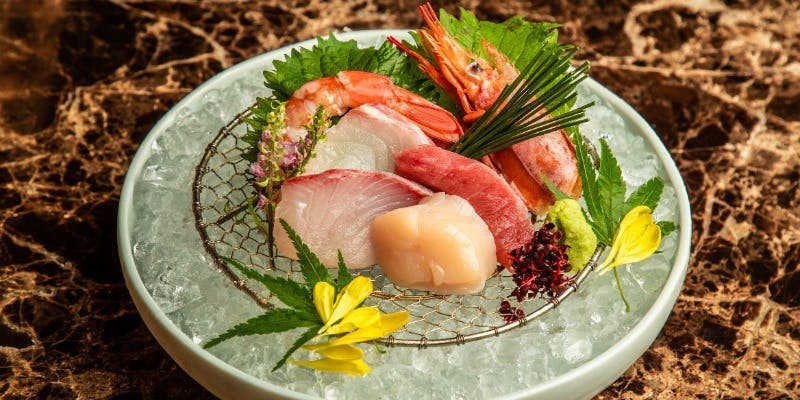 【米門】お造り、国産牛内もものステーキ等全11皿
