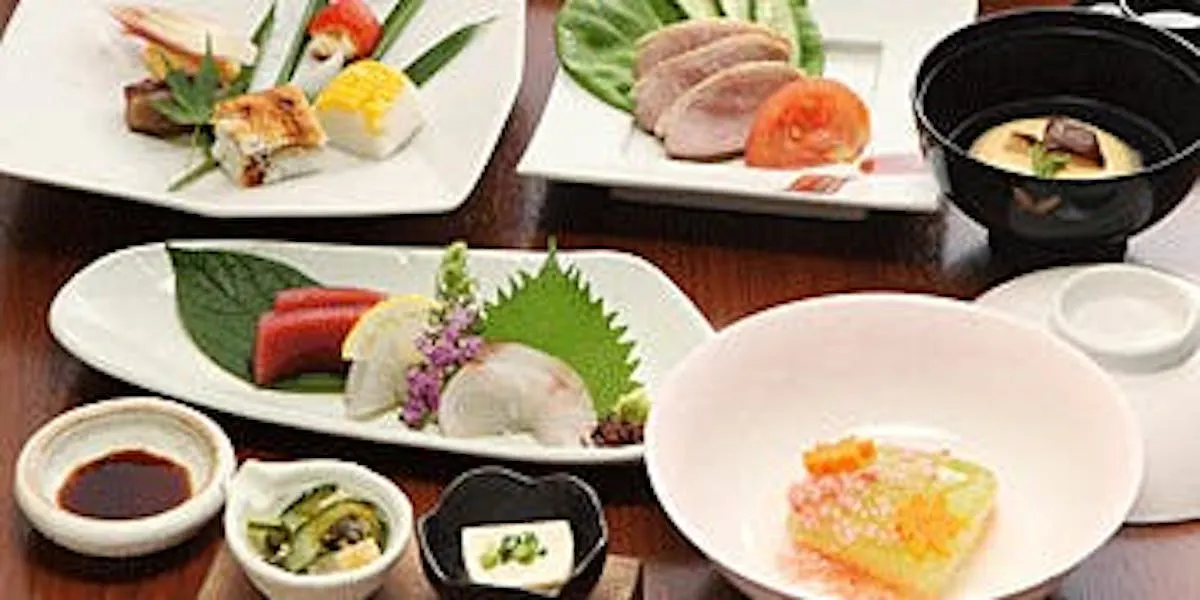 Seasonal Course: Sashimi, Grilled Dishes, Fried Dishes, and 10 other items