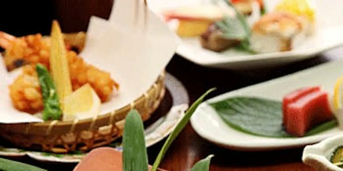 Seasonal Course: Assorted Sashimi, Grilled Dishes, Simmered Dishes, Fried Dishes, and other 8 items