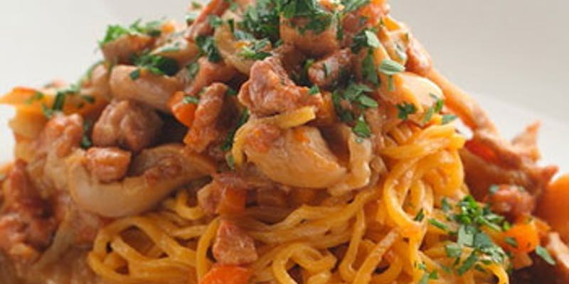 【Aコース】前菜盛り合わせ、本日のスープと5種から選べるパスタ、デザート盛り合わせ、カフェ付