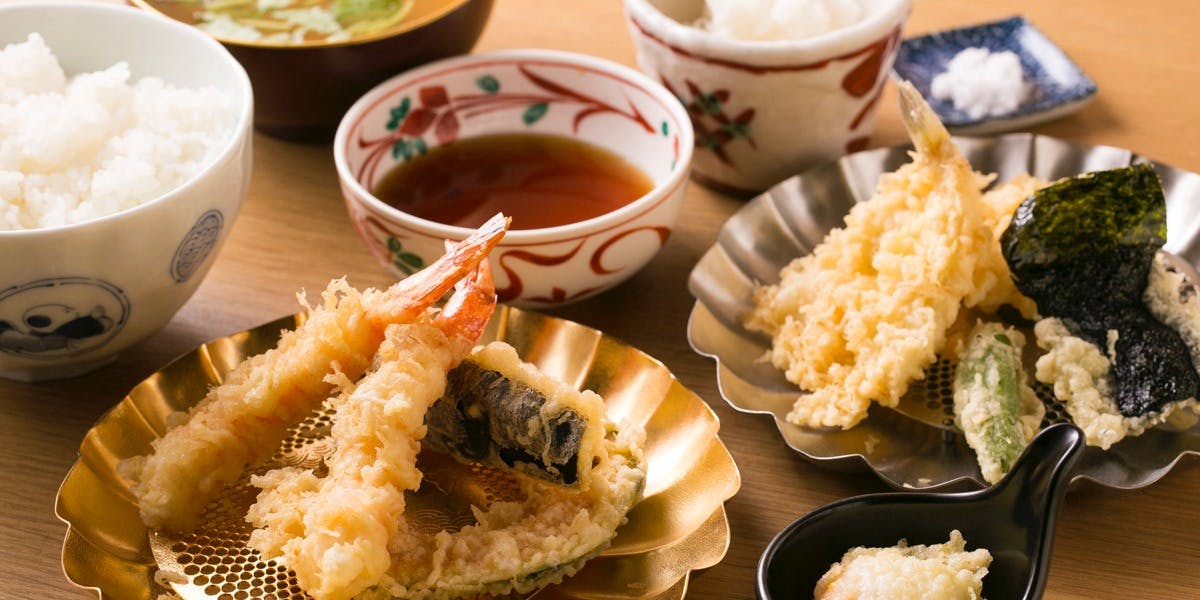【中午的金子】包括7種天婦羅的午餐套餐