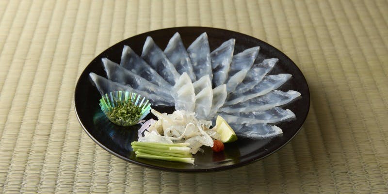 [Fuku Kaiseki Tsukinami] 10 Dishes Including Thin-Sliced Fuku Sashimi and Chirinabe Mini Hot Pot
