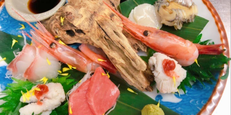 Luxurious Kaiseki: Foie Gras, Live Abalone, A5 Wagyu Beef, 2 Desserts, and more - 9 courses in total (10% service charge included)