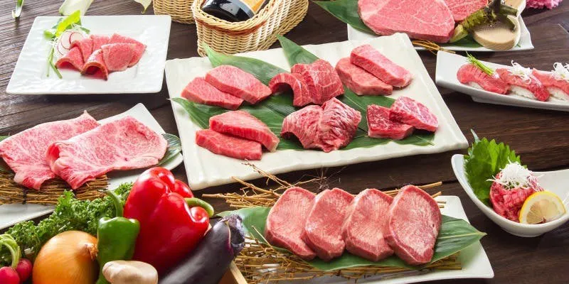 送给两位纪念日约会的『BBQ Anniversary Course | 烤肉纪念日套餐』每位\8,800-