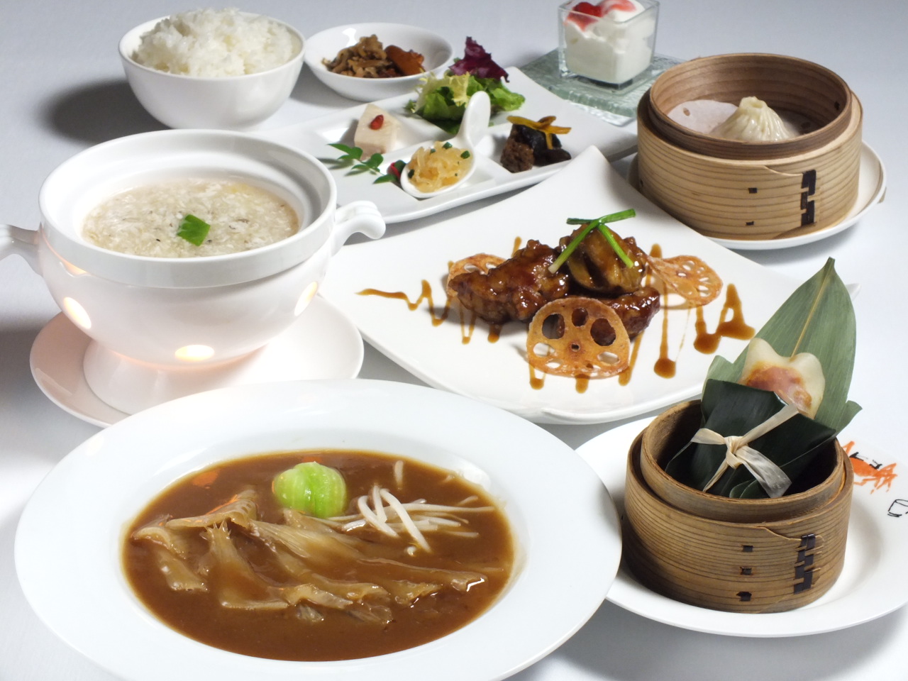 （ランチ）接待や打ち合わせにも♪料理長お薦め、贅沢なフカヒレ姿煮込みコース