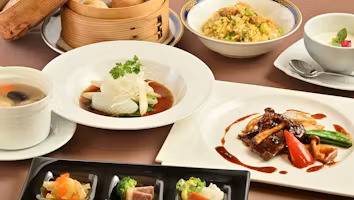 New Territories Course: Includes 8 dishes such as medicinal herb simmered soup and dim sum