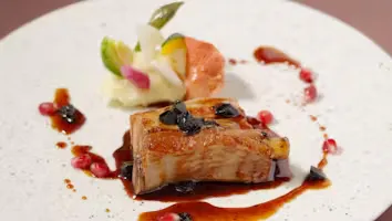 Ruri Course: 8 dishes including the popular roast duck from Hong Kong cuisine