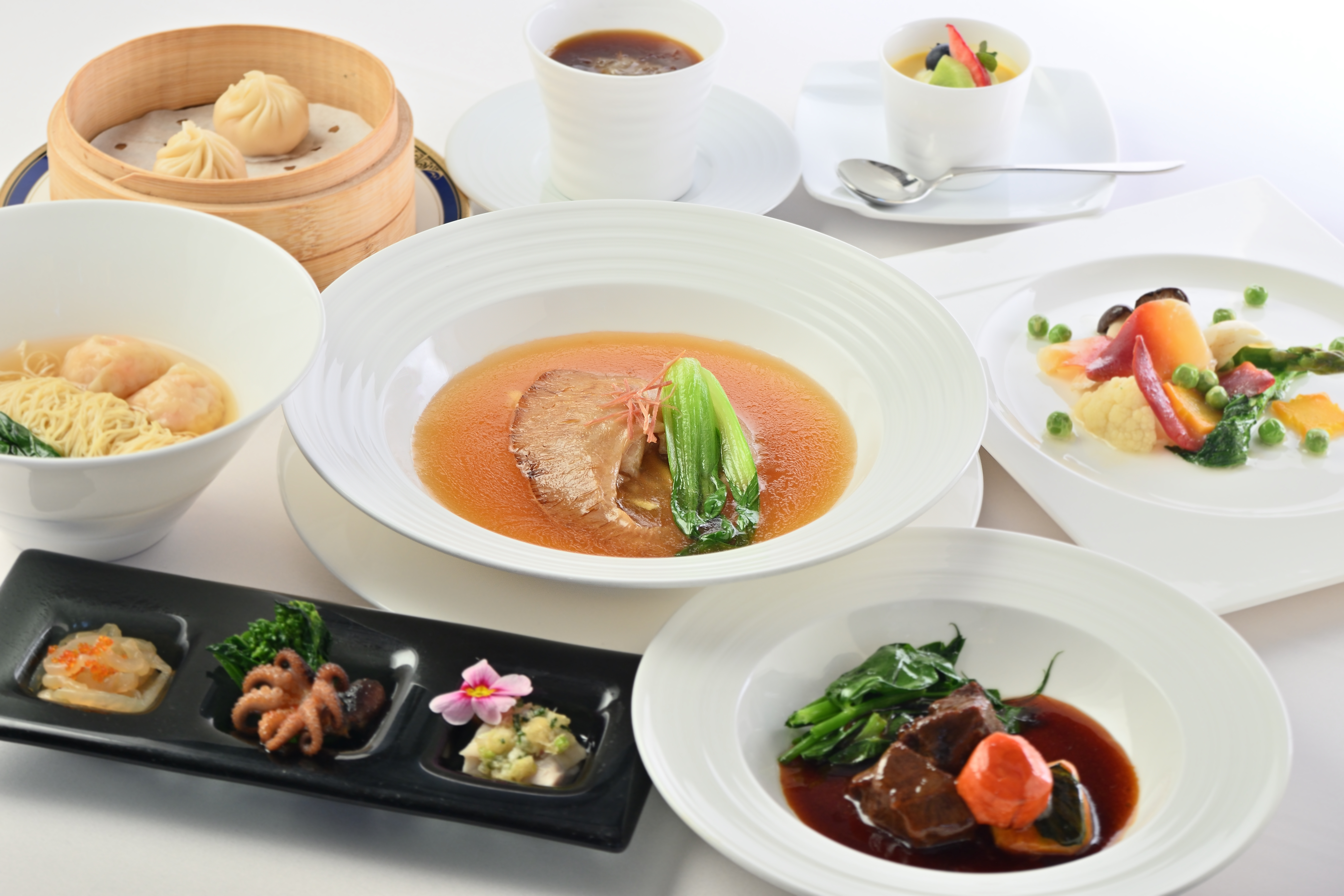[Cantonese Course] Eight dishes including braised shark fin and Peking duck