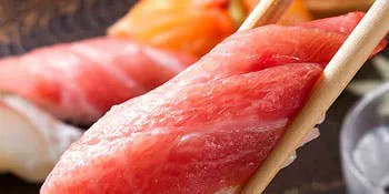 "Sashimi and 10 Nigiri Course"