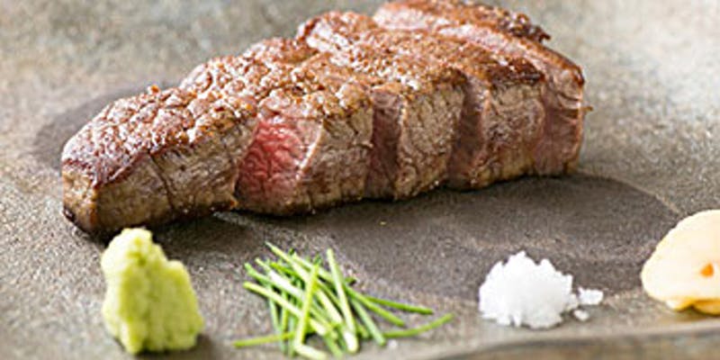 【11-Course Dinner】Includes mains featuring fish and beef fillet