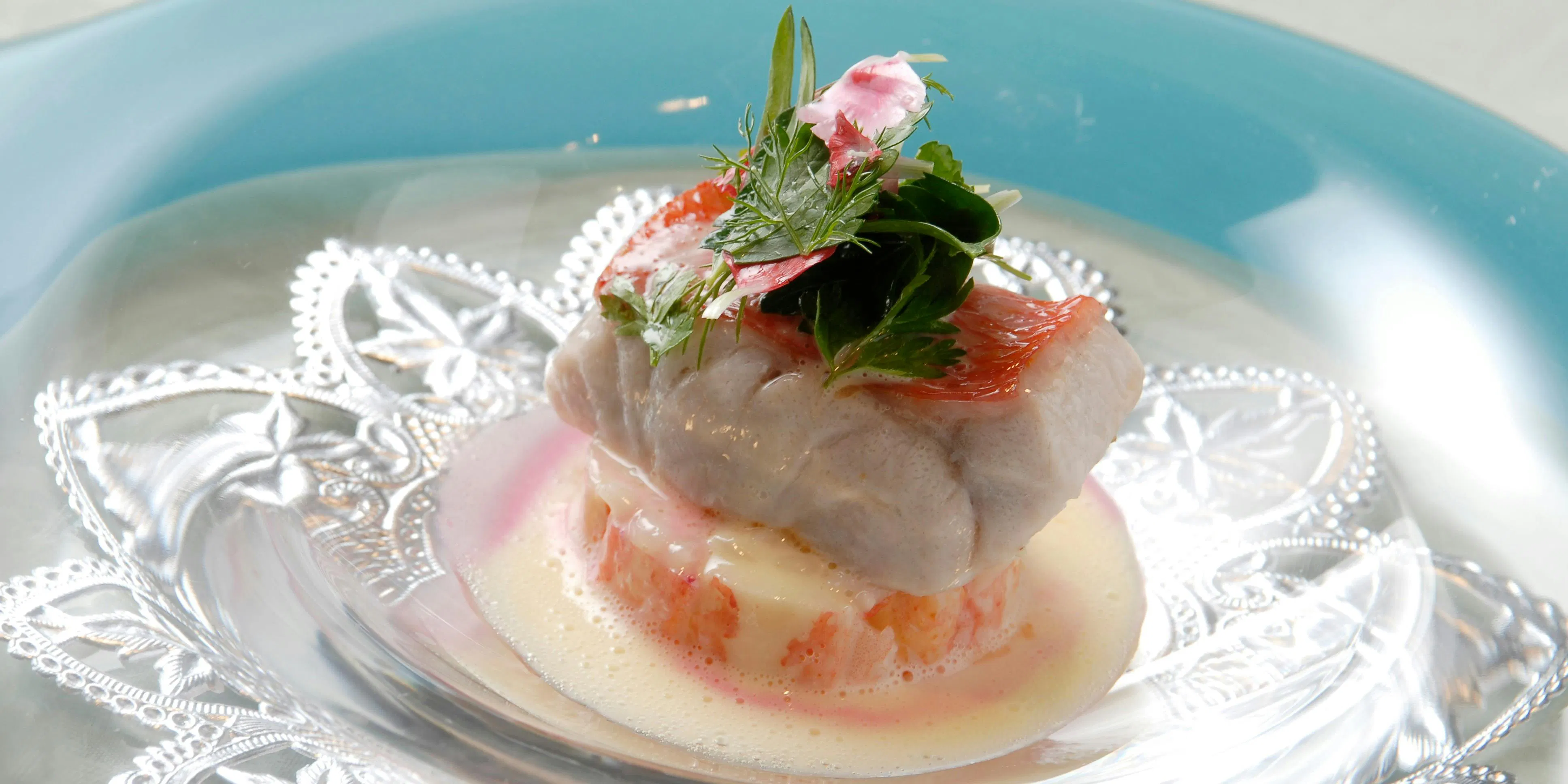前菜、鱼类、肉类料理、甜品等
