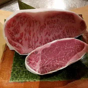【디너　흑모 와규 먹기 비교 160g ＋대인기！와규 밥】Aランク흑모 와규 설로인 80g 안심 80g