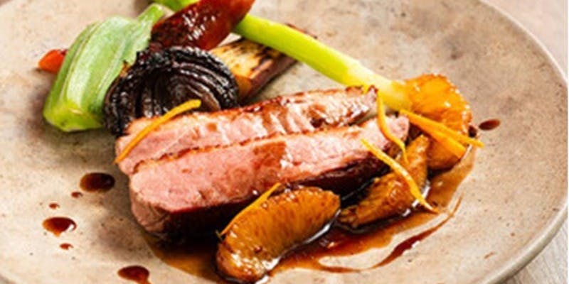 【Menu Ten-Ten（ムニュ 텐텐）】총 8품. 가게 이름을 내건, 제철 식재료를 마음껏 즐길 수 있는 추천 코스