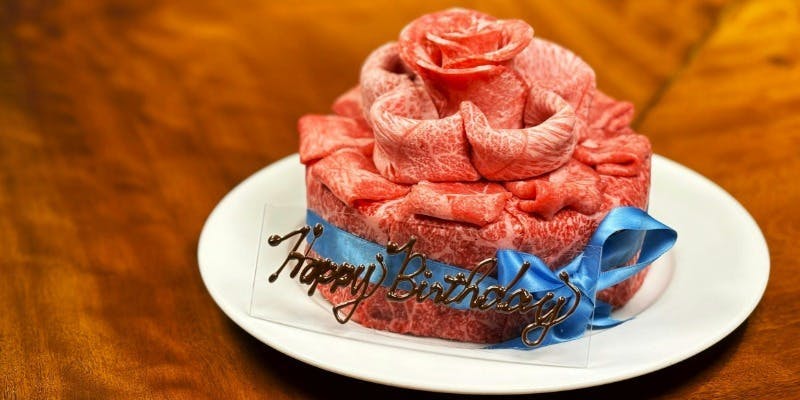 【Premium Anniversary Course】大切な記念日に、特製肉ケーキ、日本一ユッケ。