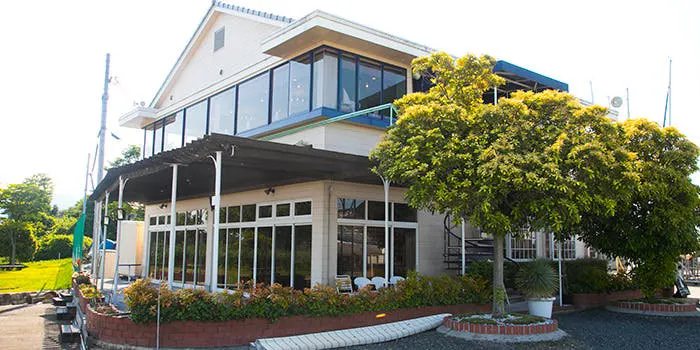 Rcafe at marina